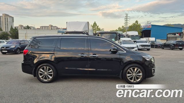 Kia Canival 2018 — photo 6