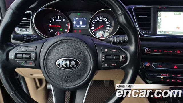 Kia Canival 2018 — photo 14
