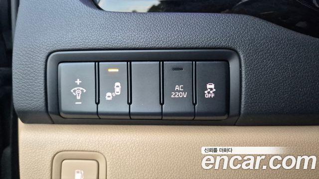 Kia Canival 2018 — photo 17