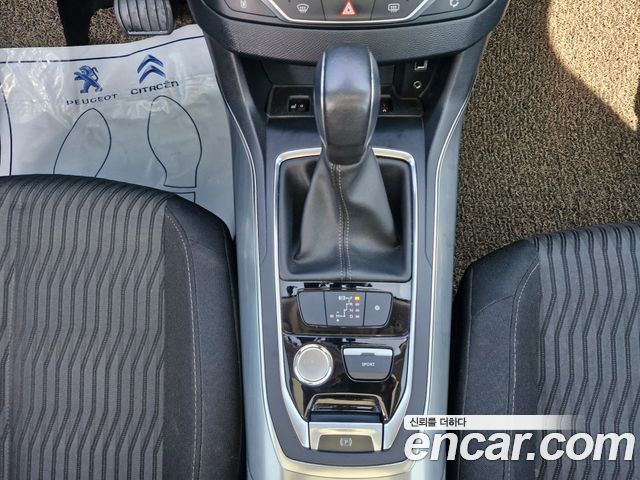Peugeot 308 2016 — photo 14