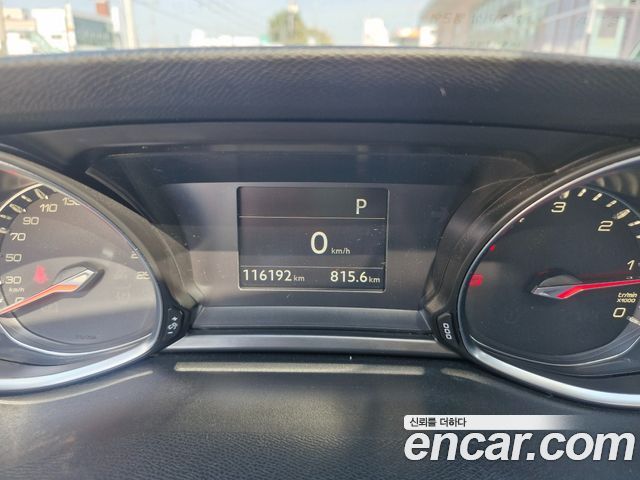 Peugeot 308 2016 — photo 16