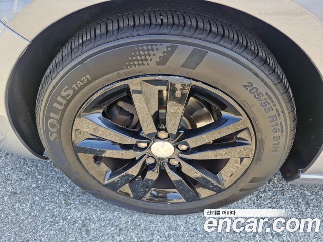 Peugeot 308 2016 — photo 19