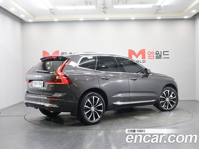 Volvo XC60 2024 — photo 2