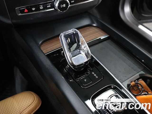 Volvo XC60 2024 — photo 9