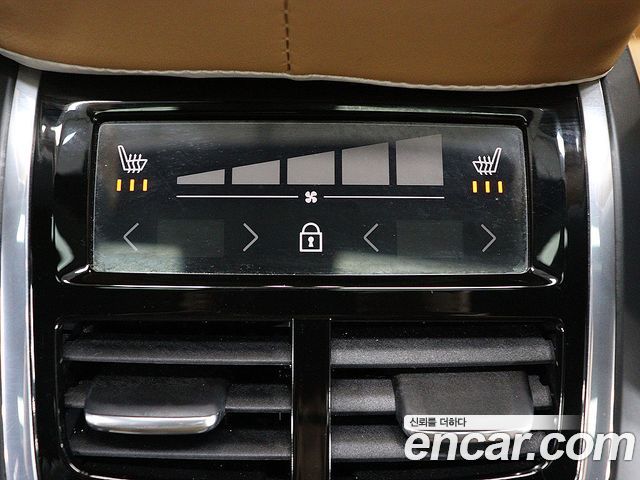 Volvo XC60 2024 — photo 12