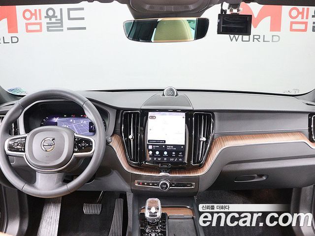Volvo XC60 2024 — photo 13