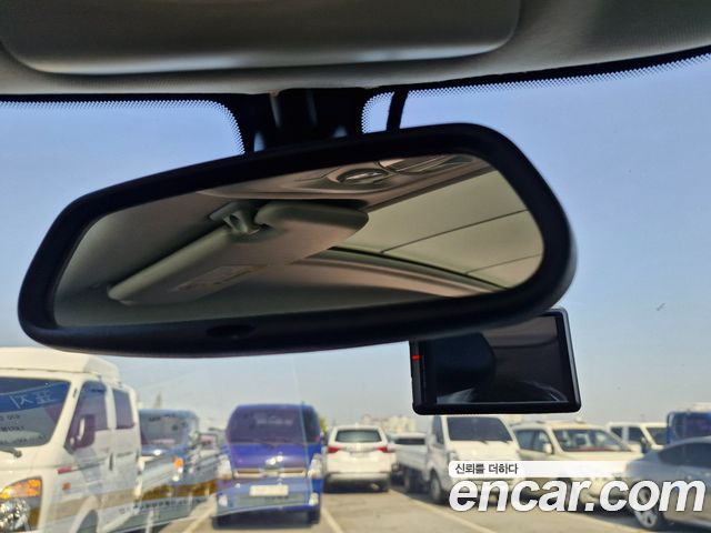 Peugeot 2008 2015 — photo 15
