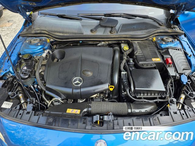 Mercedes-Benz GLA-Class 2015 — photo 12
