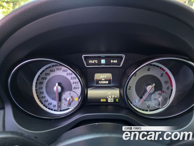 Mercedes-Benz GLA-Class 2015 — photo 19
