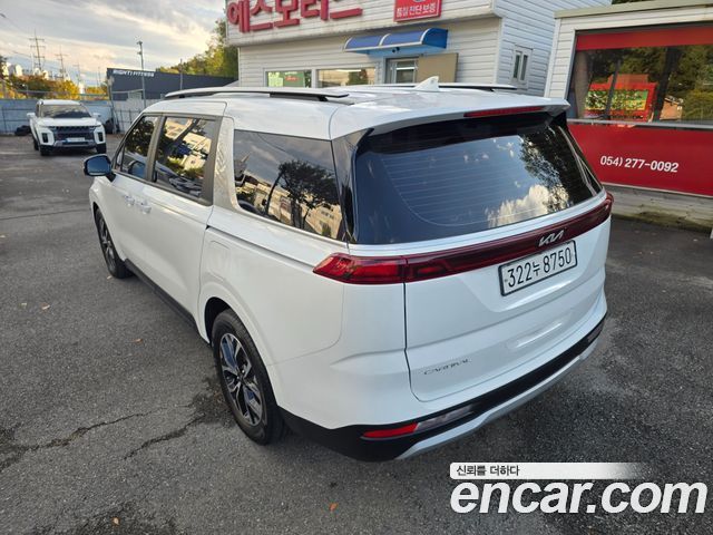 Kia Canival 2023 — photo 19