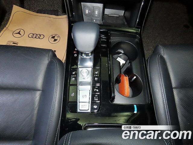 Kia K7 2020 — photo 12