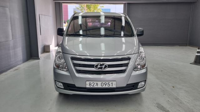 Hyundai Starex 2018 — photo 3