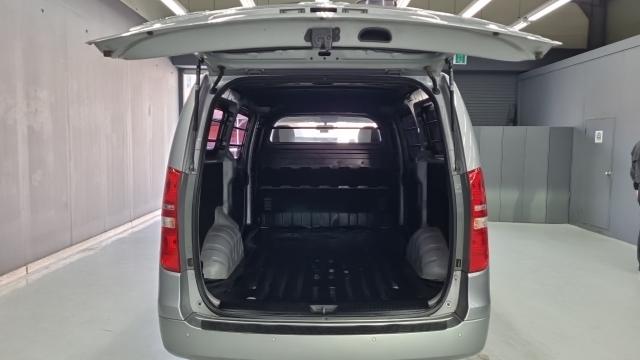 Hyundai Starex 2018 — photo 10