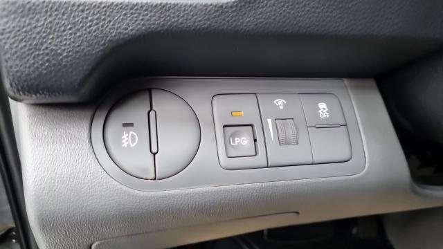 Hyundai Starex 2018 — photo 15