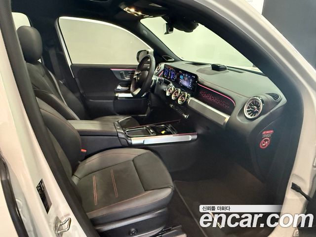 Mercedes-Benz EQB 2026 — photo 8