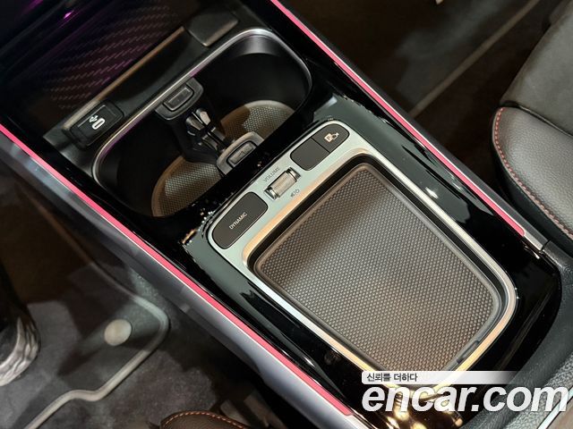 Mercedes-Benz EQB 2026 — photo 9