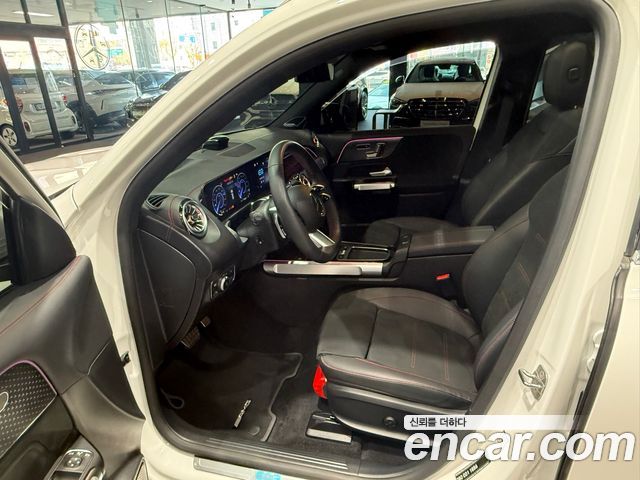 Mercedes-Benz EQB 2026 — photo 10