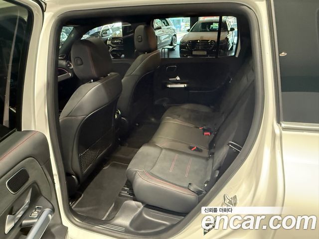 Mercedes-Benz EQB 2026 — photo 11