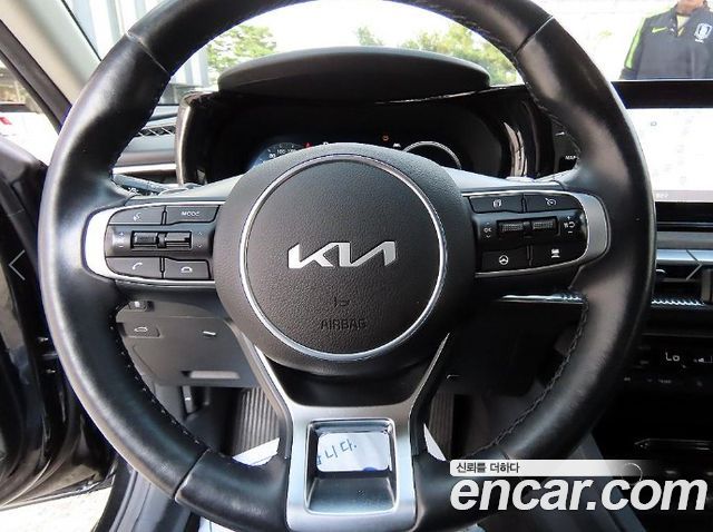 Kia K5 2023 — photo 8