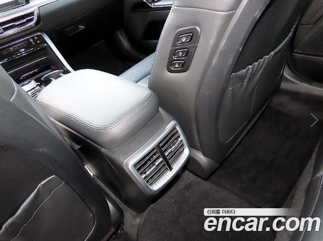 Kia K5 2023 — photo 17
