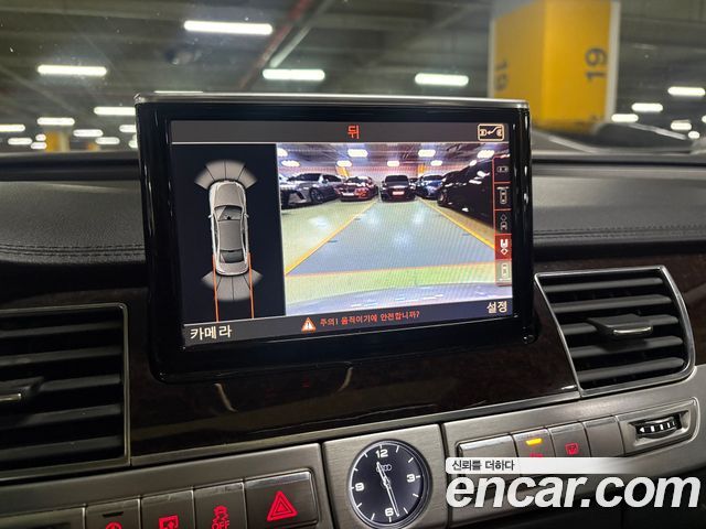 Audi A8 2013 — photo 12