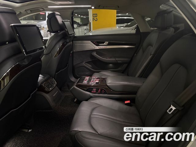 Audi A8 2013 — photo 17