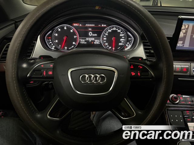 Audi A8 2013 — photo 18