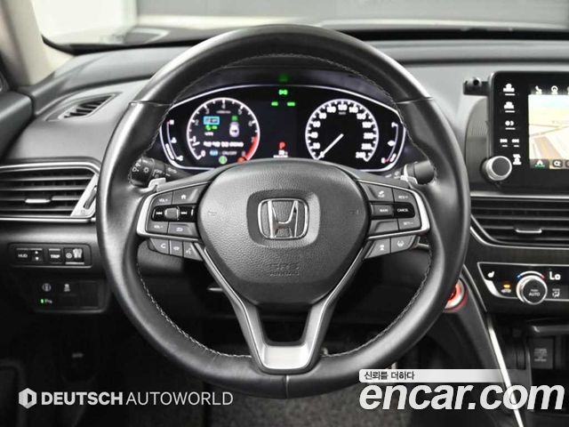 Honda Accord 2018 — photo 13