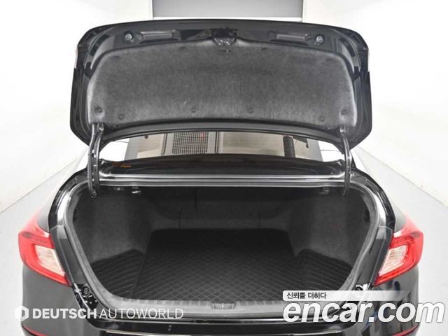 Honda Accord 2018 — photo 19