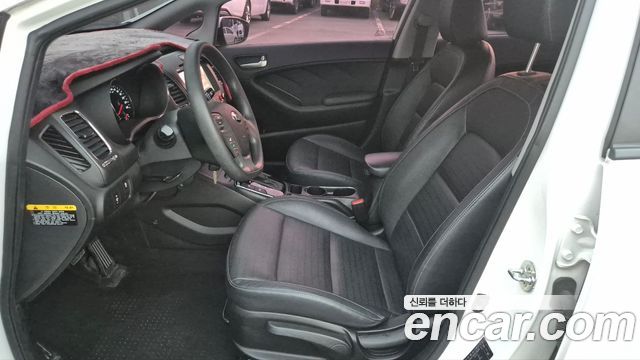 Kia K3 2017 — photo 9