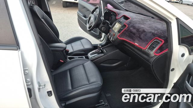 Kia K3 2017 — photo 11