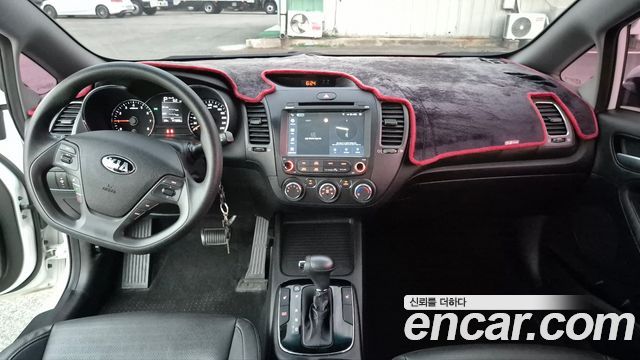Kia K3 2017 — photo 13
