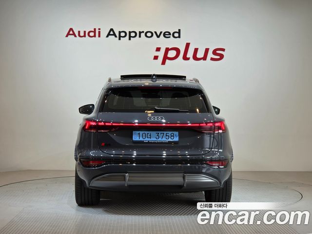 Audi Q6 e-tron 2025 — photo 4