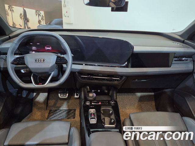 Audi Q6 e-tron 2025 — photo 7