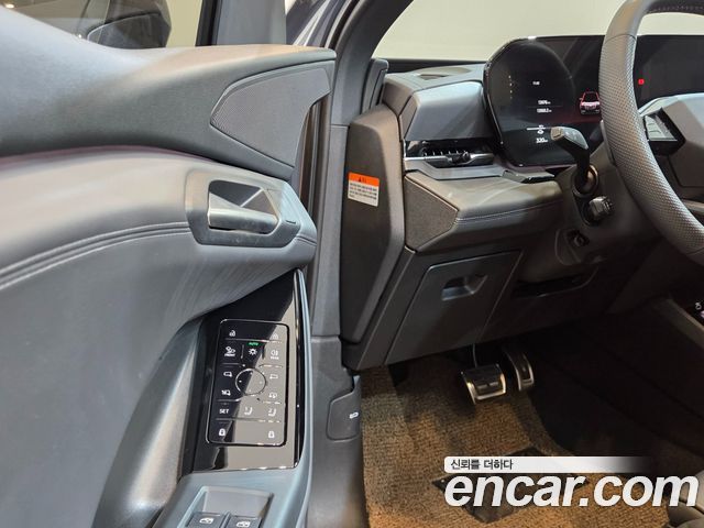 Audi Q6 e-tron 2025 — photo 17