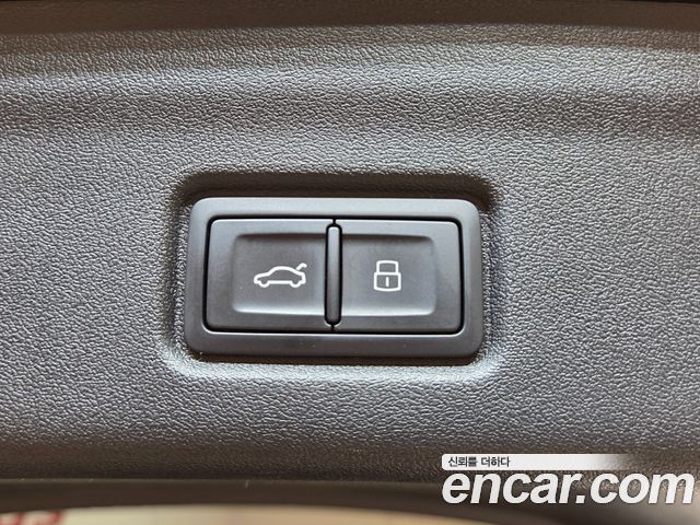 Audi Q6 e-tron 2025 — photo 20
