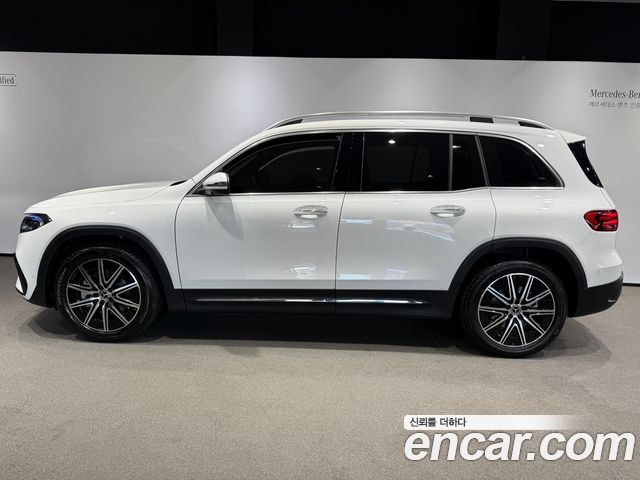Mercedes-Benz EQB 2026 — photo 12