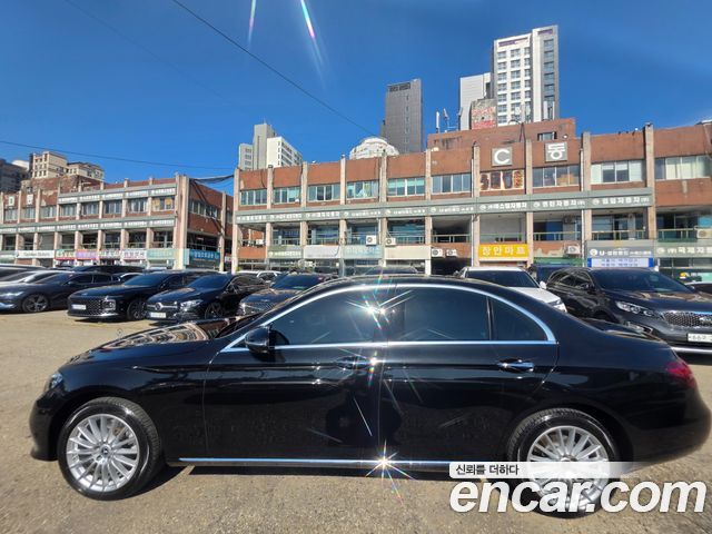 Mercedes-Benz E-Class 2021 — photo 2