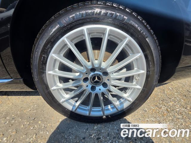 Mercedes-Benz E-Class 2021 — photo 5