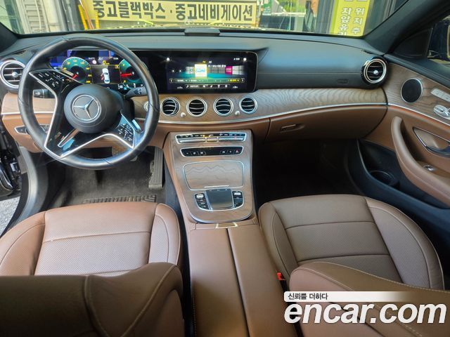 Mercedes-Benz E-Class 2021 — photo 7