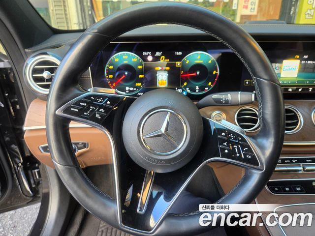 Mercedes-Benz E-Class 2021 — photo 15