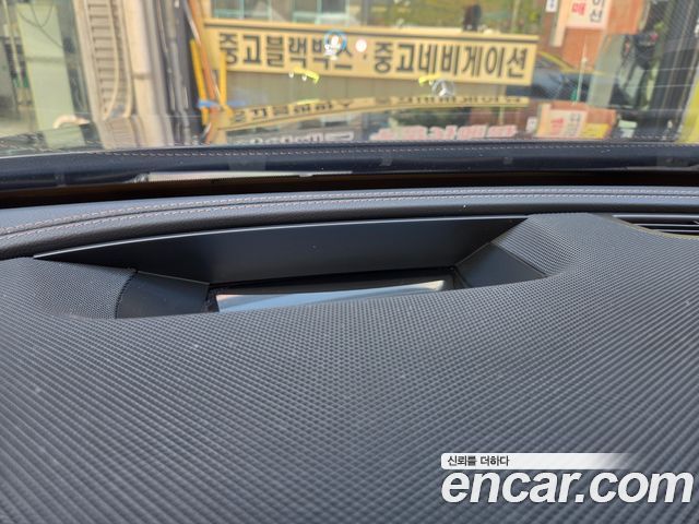 Mercedes-Benz E-Class 2021 — photo 17