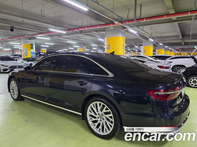 Audi A8 2020 — photo 6