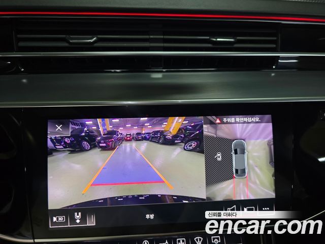 Audi A8 2020 — photo 16