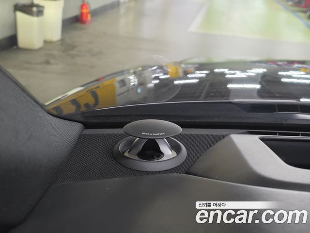Audi A8 2020 — photo 19