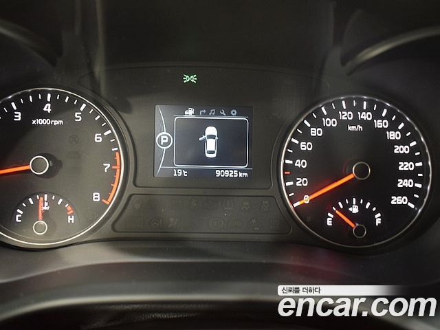 Kia K5 2016 — photo 10