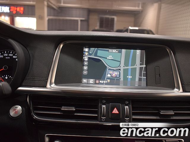 Kia K5 2016 — photo 13