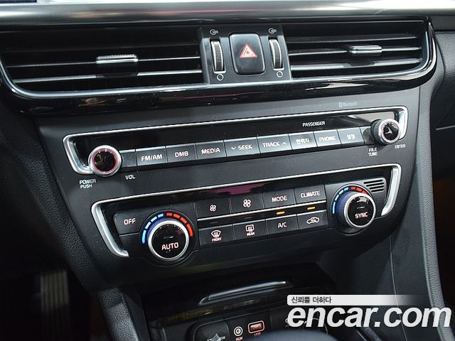 Kia K5 2016 — photo 15