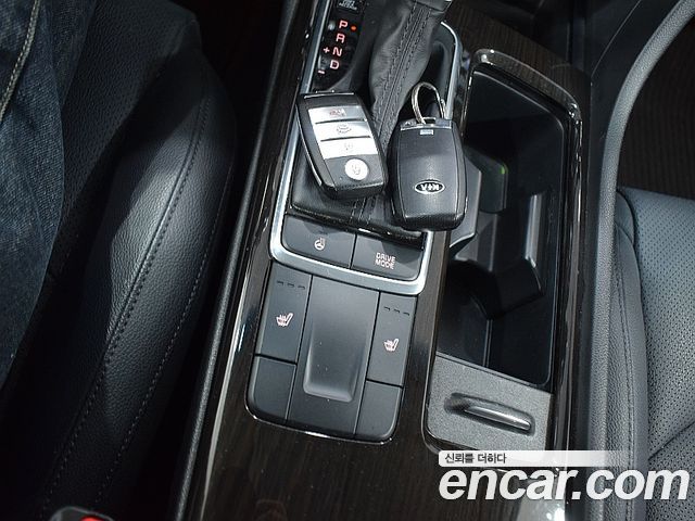 Kia K5 2016 — photo 16