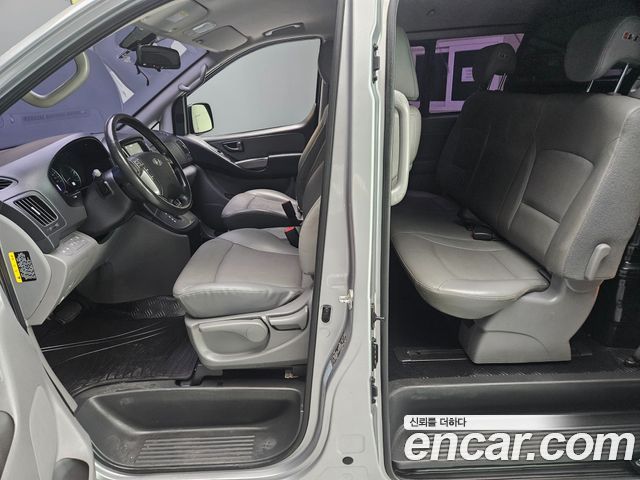 Hyundai Starex 2019 — photo 10